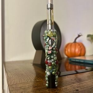Beaded Vape Pen with Floral Design